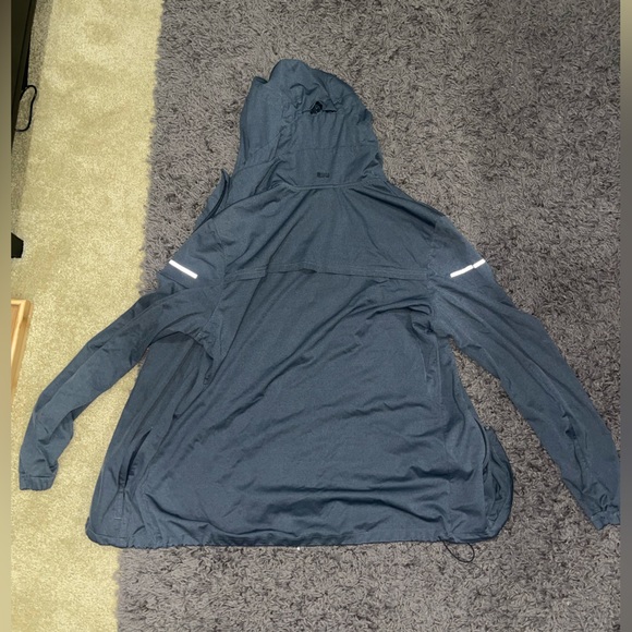 Selling Adidas Running Jacket Large - Picture 5 of 5